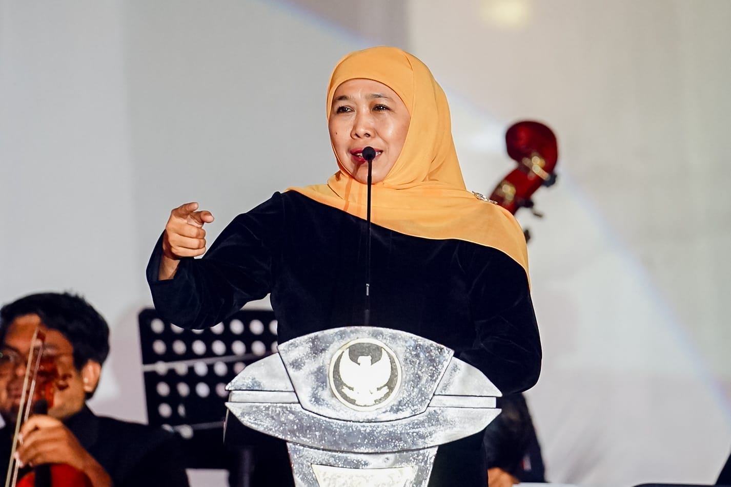 Gubernur Jawa Timur Khofifah Indar Parawansa menghadiri welcoming dinner rapat kerja komisariat wilayah (Raker Komwil) IV ke 18 tahun 2023 Asosiasi Pemerintah Kota Seluruh Indonesia (Apeksi) tahun 2023, di Gedung Harmoni Kota Pasuruan, Rabu (21/6).