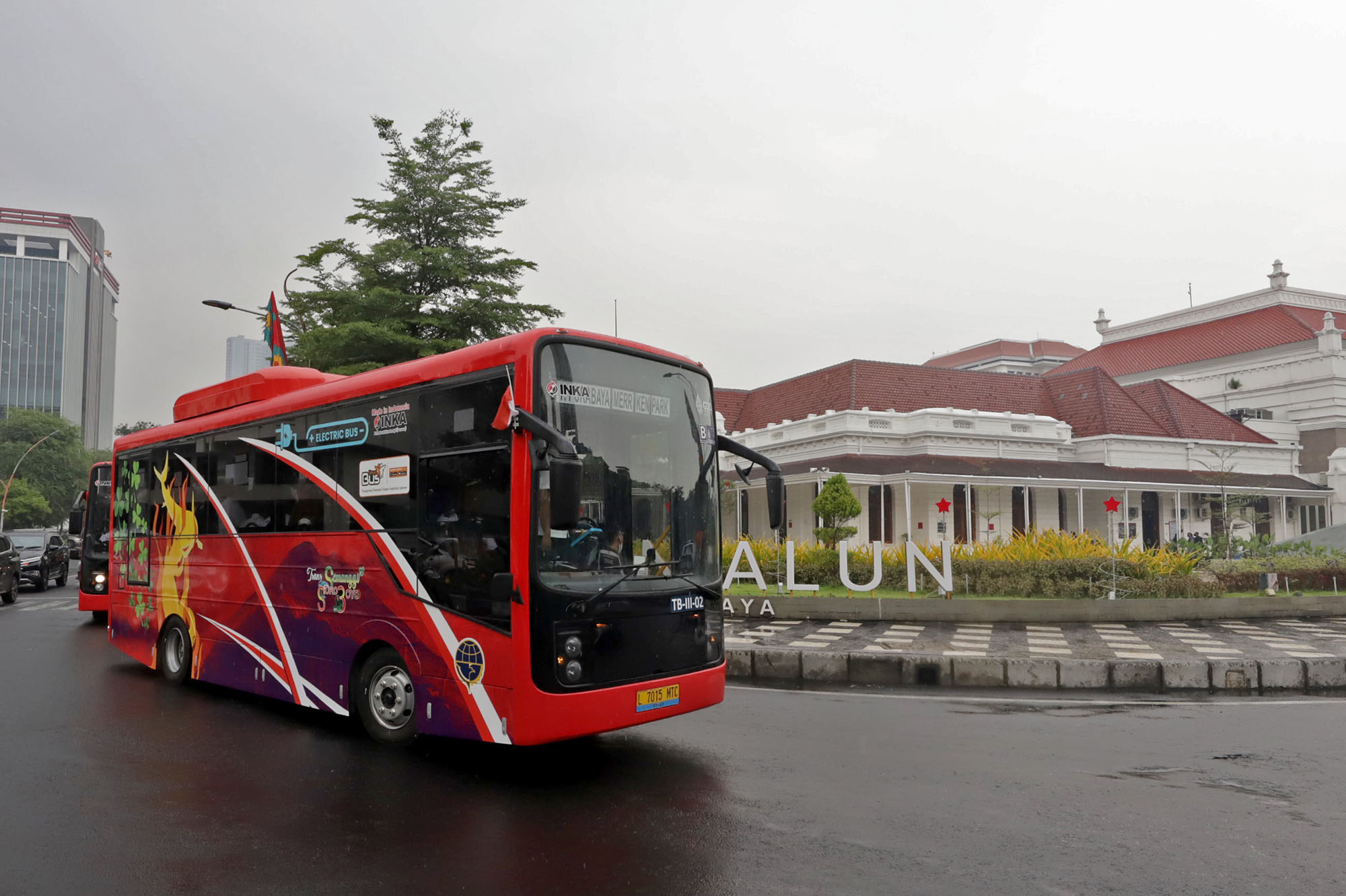  Peluncuran bus listrik di Surabaya bantuan dari Kementerian Perhubungan (Kemenhub) RI yang sebelumnya dipakai sebagai transportasi dalam pelaksanaan Konferensi Tingkat Tinggi (KTT) G20