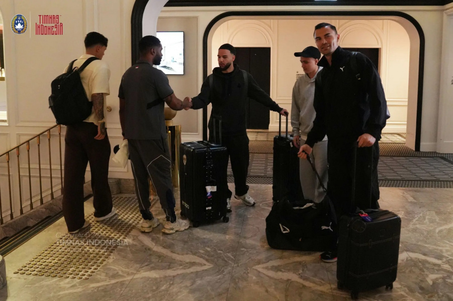  tiga pemain anyar resmi bergabung di Sydney. Emil Audero Mulyadi, Dean James, dan Joey Mathijs Pelupessy telah mendarat, membawa semangat baru bagi Timnas Indonesia 