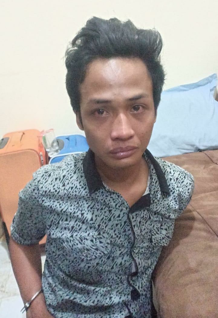 Tersangka pelaku pencurian di Mall Ramayana Sidoarjo saat di Mapolresta Sidoarjo. (FOTO: HMP/lis)