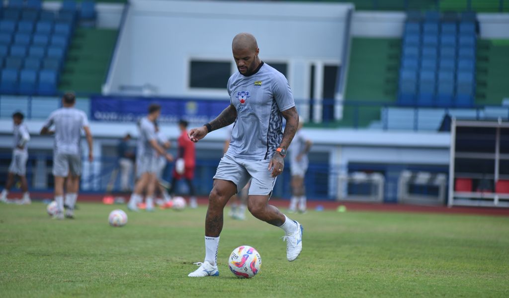 enyerang PERSIB, David da Silva sudah kembali berlatih menjelang pertandingan melawan Madura United di SPOrT Jabar Arcamanik, Kota Bandung, Rabu 25 September 2024. (PERSIB.co.id/Sutanto Nurhadi Permana)