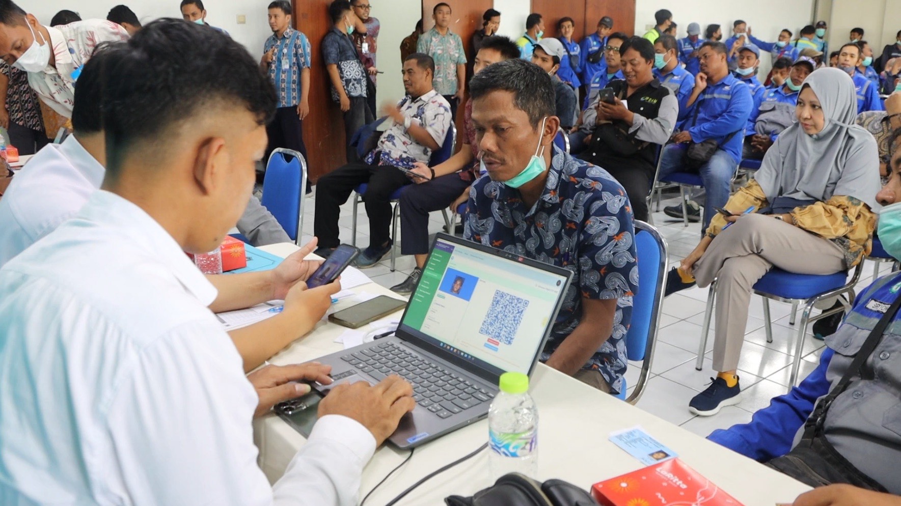 warga Kota Surabaya telah melakukan aktivasi Identitas Kependudukan Digital (IKD) atau KTP digital. 