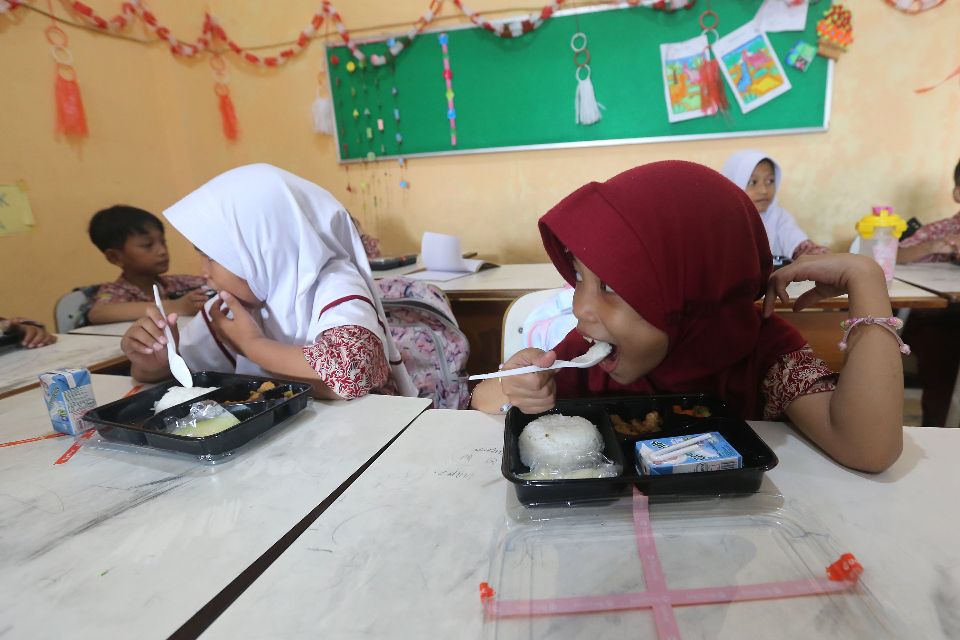 Pemerintah Kota (Pemkot) Surabaya melalui Dinas Pendidikan (Dispendik) siap meluncurkan program Makan Bergizi Gratis 