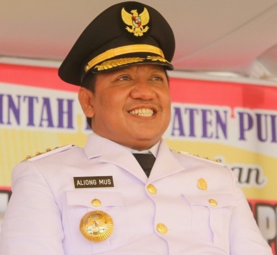 Bupati Kabupaten Pulau Taliabu (Pultab), Provinsi Maluku Utara (Malut) Aliong Mus. HMP/CHO