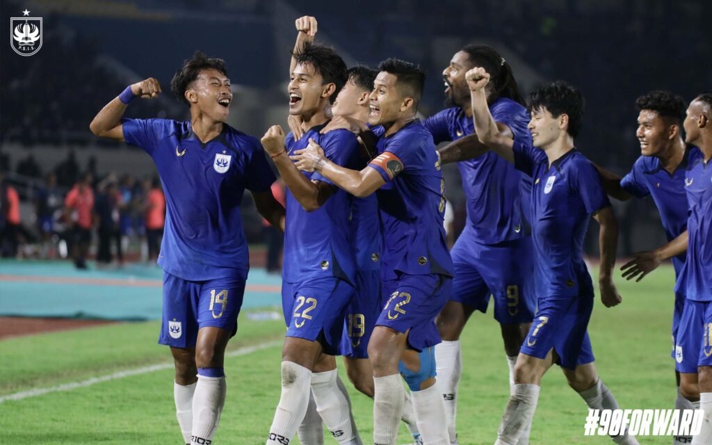 Manajemen PSIS Semarang masih terus berjuang mencari sosok pelatih yang tepat untuk skuat Mahesa Jenar