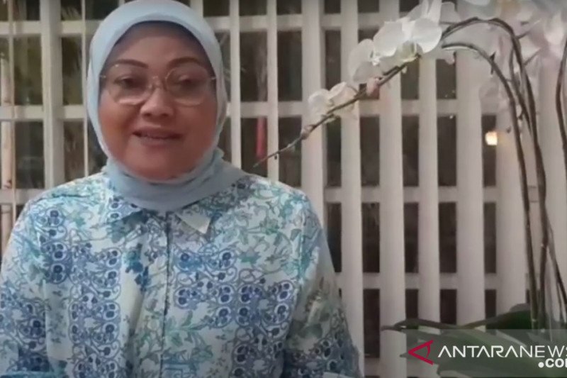 Menaker Ida Fauziyah dalam pernyataan video resmi dari Kementerian Ketenagakerjaan yang diterima di Jakarta pada Sabtu (5/12/2020) (ANTARA/Prisca Triferna)
