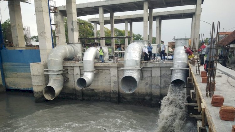 Pompa Petekan Sudah Difungsikan, Bisa Cegah Banjir di Surabaya