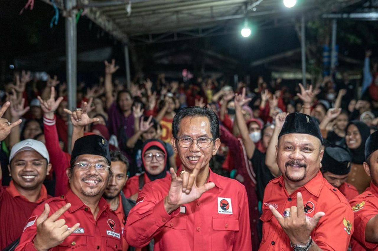 PDI Perjuangan Kota Sudabaya menyampaikan terima kasih kepada warga masyarakat telah memberikan apresiasi dan kepercayaan atas kerja seluruh kader banteng.