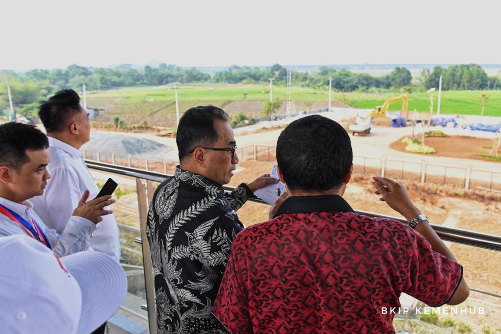 Menhub Tinjau Kesiapan Aksesibilitas Stasiun Kereta Cepat Jakarta-Bandungm