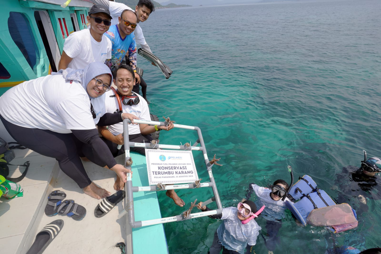 PT Pelindo Terminal Petikemas dan IPC Terminal Petikemas Rayakan HUT ke-79 Kemerdekaan RI dengan Konservasi Terumbu Karang di Pulau Pahawang