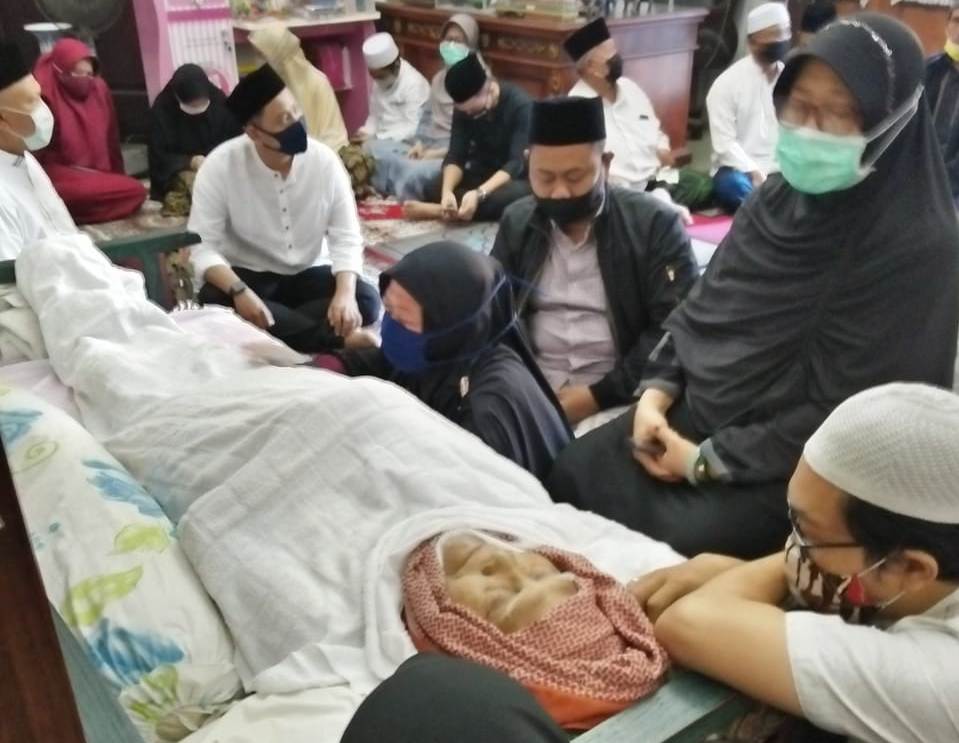 Jenazah KH Robbach Ma'sum di rumah duka. IST