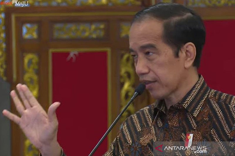Tangkapan layar - Presiden Joko Widodo (Jokowi) saat Rapat Kerja Nasional Kementerian Perdagangan Tahun 2021 dari Istana Negara, Jakarta, Kamis (4/3/2021). ANTARA/Tangkapan layar Youtube Sekretariat Presiden/pri.
