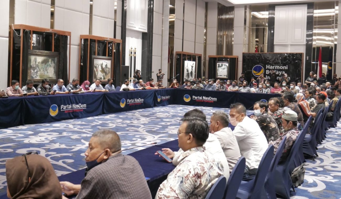  Sebanyak 97 jurnalis asal Jawa Timur (Jatim) menyambangi NasDem Tower di kawasan Jakarta Pusat, Sabtu (1/10).
