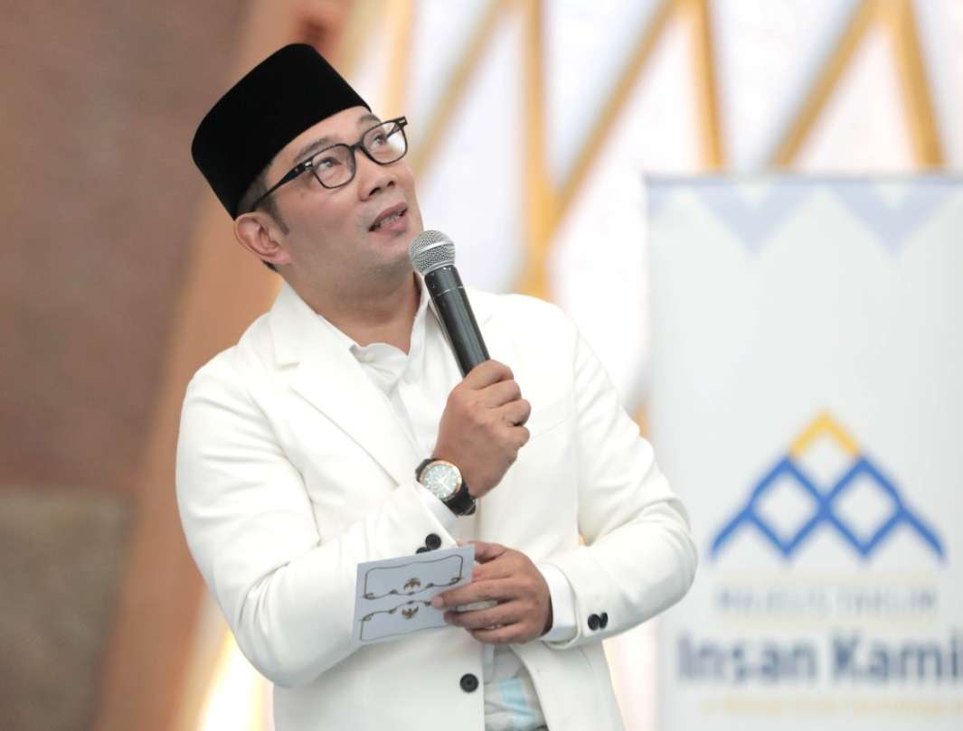 Ridwan Kamil saat menghadiri Majelis Taklim Insan Kamil - Kajian Inspirasi Keluarga Renungan Akhir Ramadan di Masjid Raya Al Jabbar, Minggu (9/4/2023)