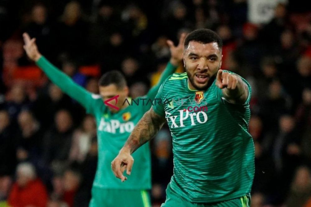 Kapten Watford Troy Deeney tak akan ikut latihan bersama klubnya pada pekan ini lantaran takut dirinya menyebarkan virus. ANTARA