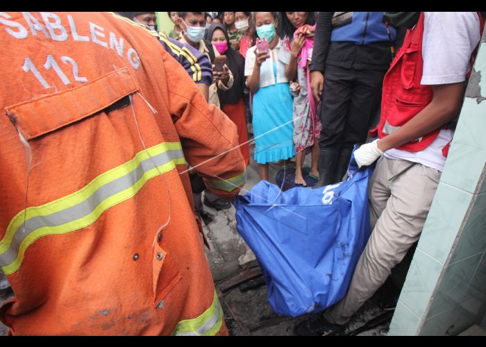 Kakek 60 Tahun Tewas Terjebak Kebakaran di Surabaya