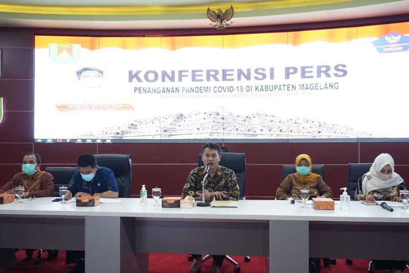 Konferensi pers penanganan pandemi COVID-19 Kabupaten Magelang. (ANTARA/HO-Humas Pemkab Magelang)
