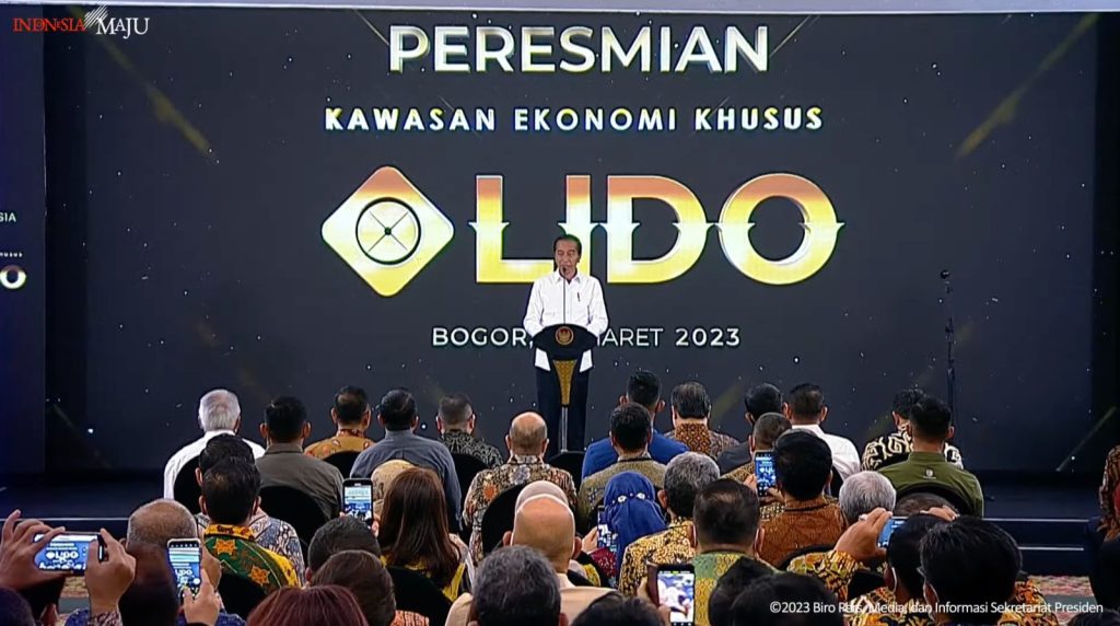 Presiden RI Joko Widodo (Jokowi) saat meresmikan Kawasan Ekonomi Khusus (KEK) Lido yang berlokasi di Desa Watesjaya, Kecamatan Cigombong, Kabupaten Bogor, Jawa Barat, Jumat (31/03/2023)