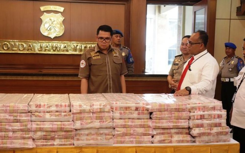 Anggota Komisi III DPR RI Arteria Dahlan saat memonitor kasus Memiles yang disidik Polda Jatim