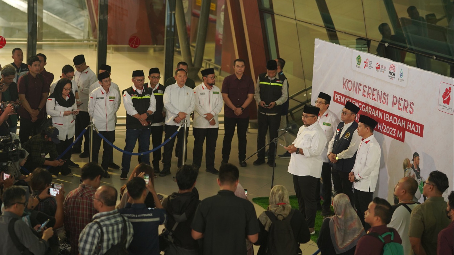 Menteri Agama Yaqut Cholil Qoumas mengusulkan perubahan mekanisme penetapan jemaah haji berhak berangkat di 2024. Hal ini disampaikan Menag dalam konferensi pers di Bandara Soekarno Hatta, Tangerang, Banten.