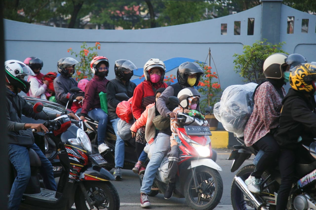 Pemerintah mengubah jadwal cuti bersama Hari Raya Idul Fitri 1444 Hijriah atau Lebaran dari sebelumnya 21—26 April 2023 menjadi 19—25 April 2023.