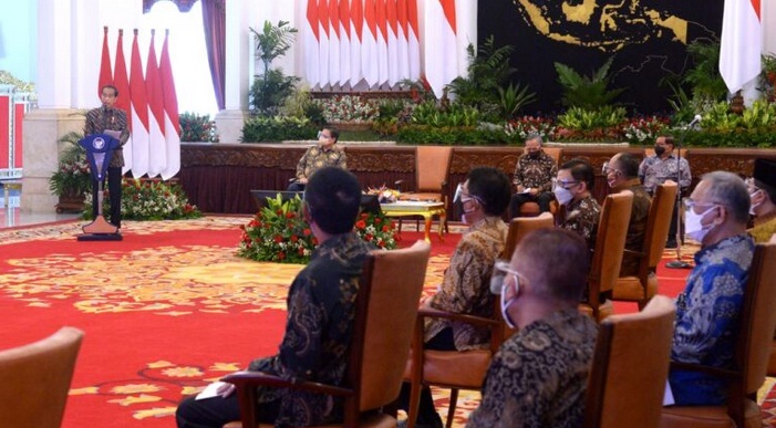 Presiden Joko Widodo memberikan pidato kunci pada Otoritas Jasa Keuangan (OJK) Virtual Innovation Day 2021 di Istana Negara, Jakarta, Senin, 11 Oktober 2021 Foto: BPMI Setpres/Kris