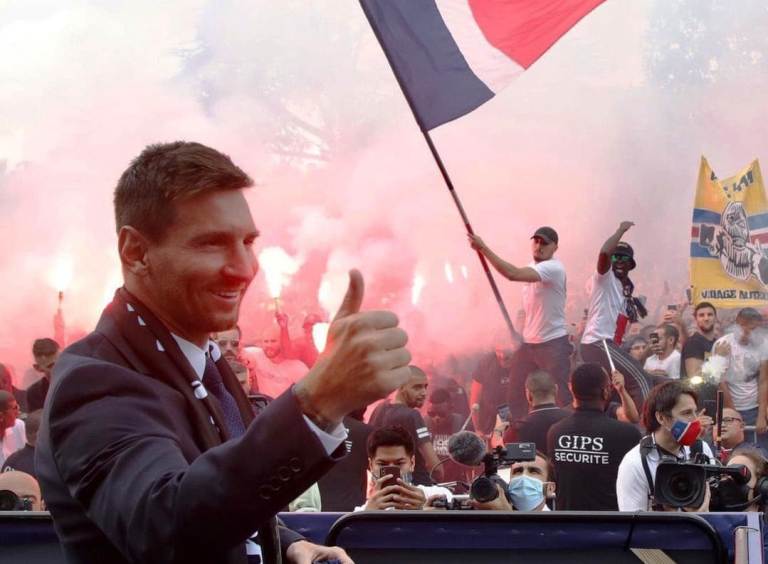 Lionel Messi mendapatkan sambutan hangat di Paris. PSG