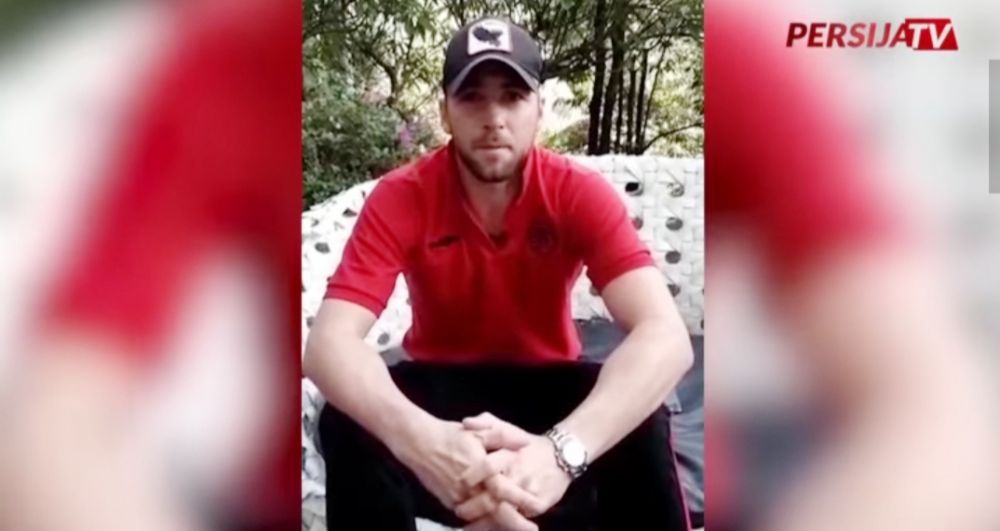 PENYANYI DADAKAN: Bintang Persija Marko Simic tampil pertama menyanyikan lagu "Kota ini Mau Sehat". Screen Shoot IG Persija.