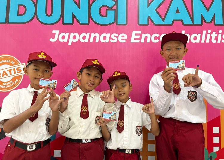 Japanese Encephalitis (JE) adalah salah satu penyebab utama radang otak akibat infeksi virus (ensefalitis virus) di seluruh dunia dan merupakan masalah utama kesehatan masyarakat di Asia termasuk di Indonesia.