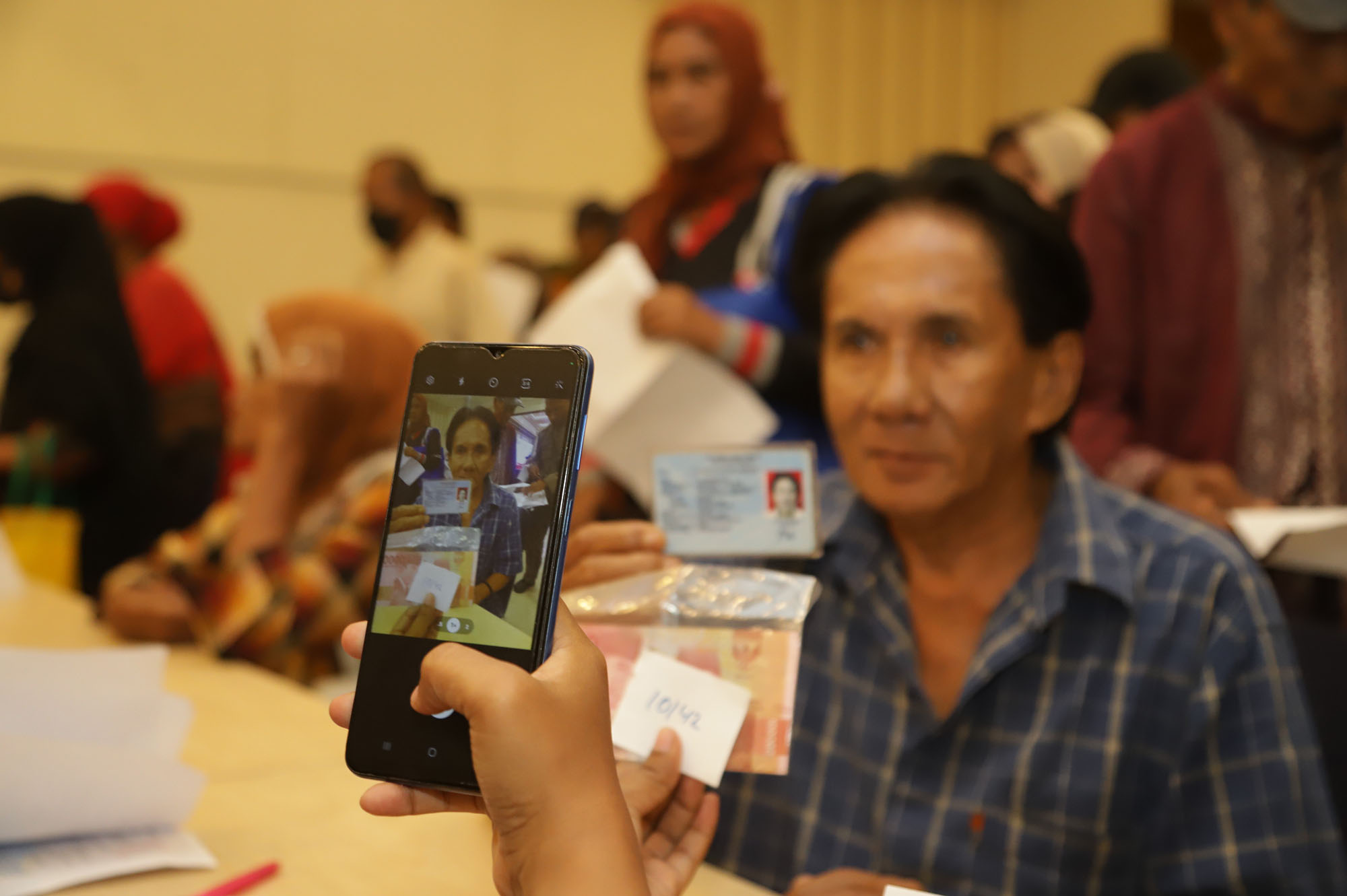 Selain BLT, 1.118 Warga Miskin di Kota Surabaya Diberi Bantuan Peralatan Usaha