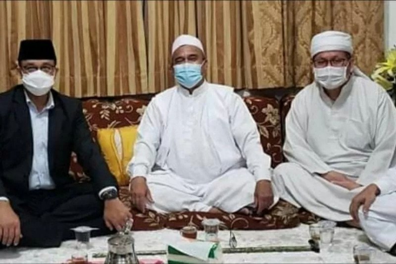 Anies Baswedan ketika diundang Habib Rizieq ke rumahnya. ant