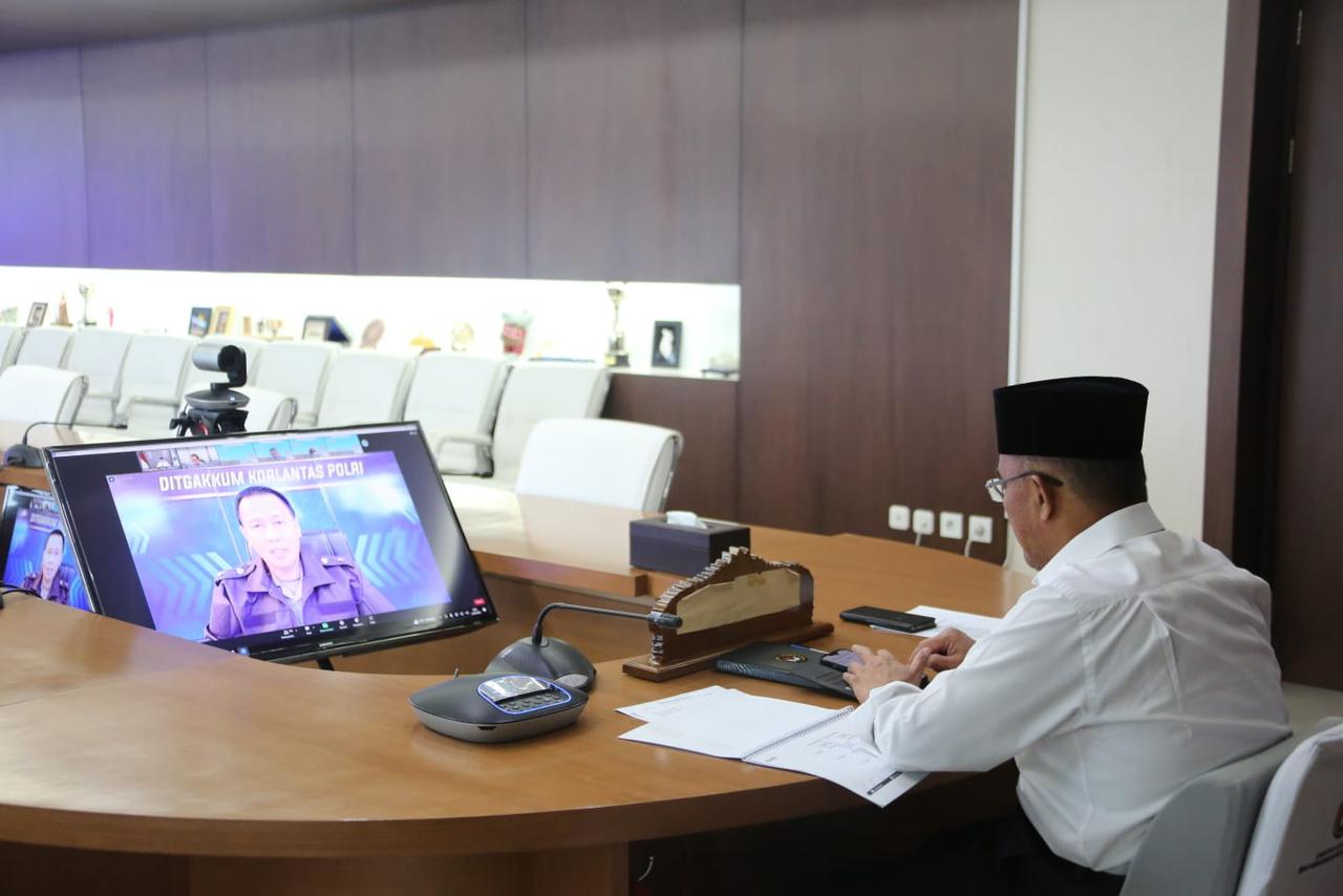 Menko PMK Muhadjir Effendy  Rapat Koordinasi Kesiapan Jalan Tol Menghadapi Mudik 2023, pada Kamis (13/04/2023).
