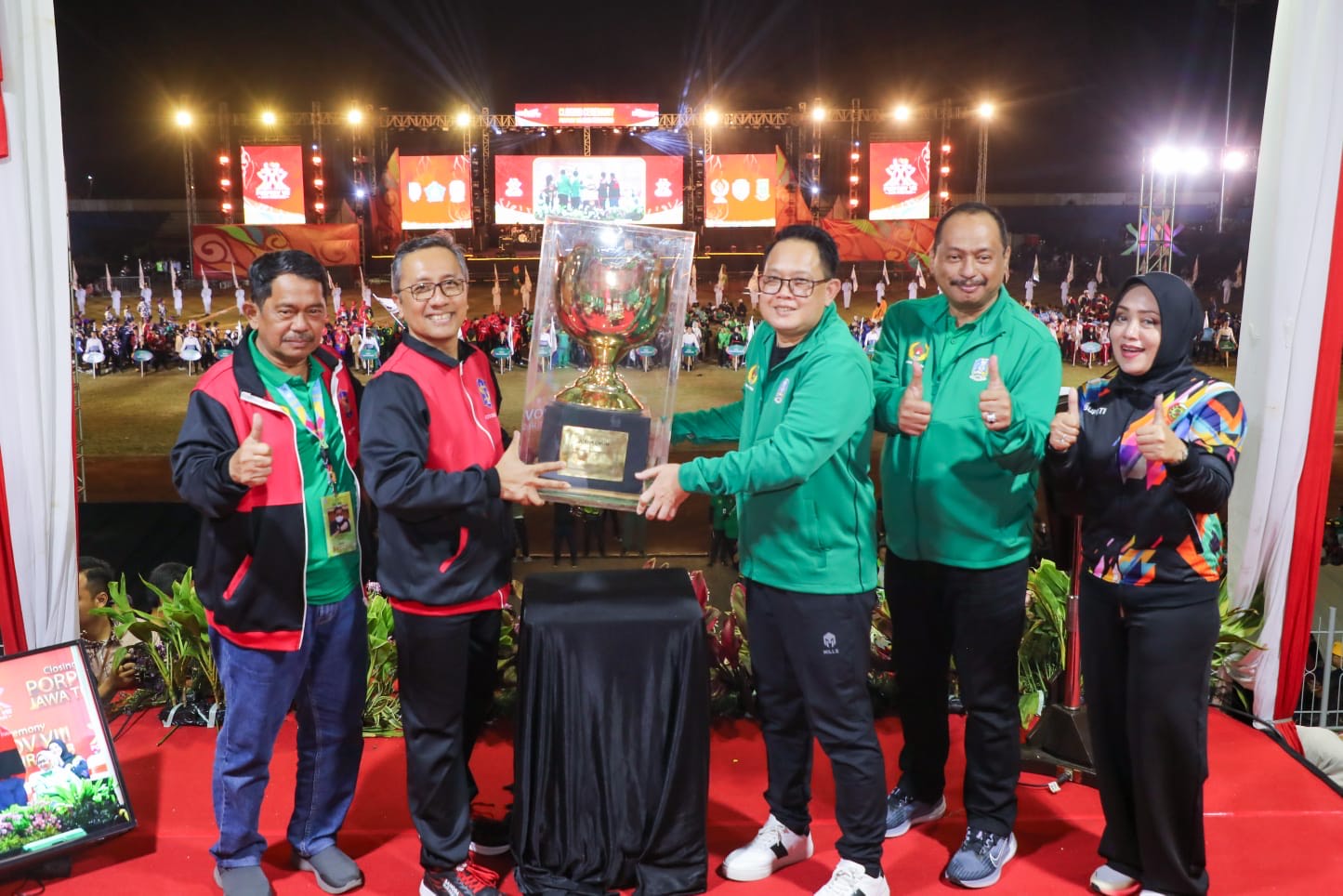Kota Surabaya untuk kedelapan kalinya secara berturut-turut membawa pulang gelar juara umum pada Pekan Olahraga Provinsi (Porprov) VIII Jawa Timur 2023. 