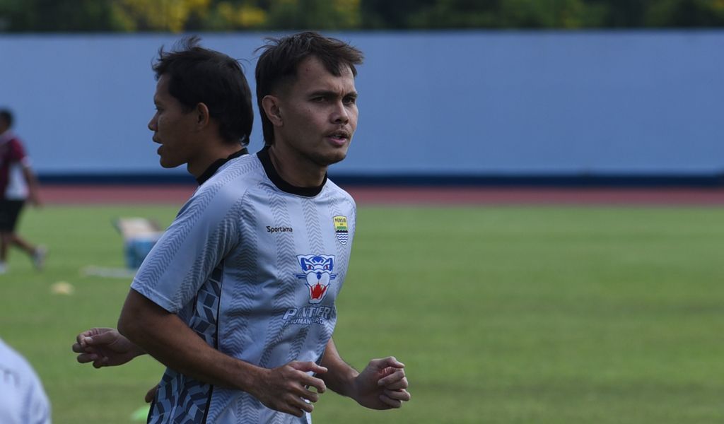 Kisah Comeback Sang "Bule": Rezaldi Hehanussa Mulai Langkah Pertamanya Menuju Lapangan GBLA