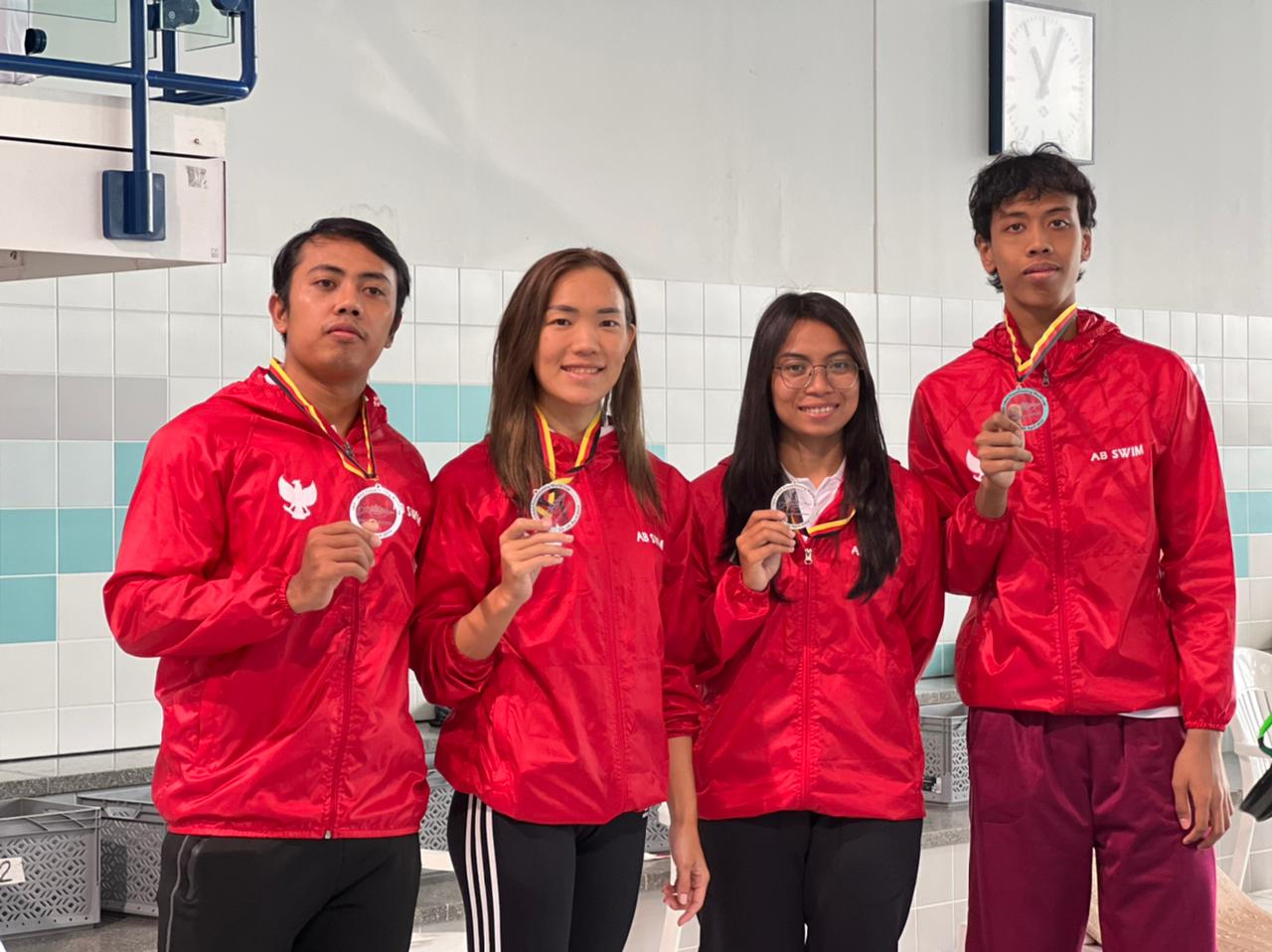 Atlet Selam Jawa Timur mengukir prestasi di Kejuaraan Dunia Finswimming di Leipzig, Jerman yakni Muhammad Amirullah Al Farizi, Nadia Kusumawardhani, Enny Susilawati Margono dan Mochammad Farid Ainun Najib.