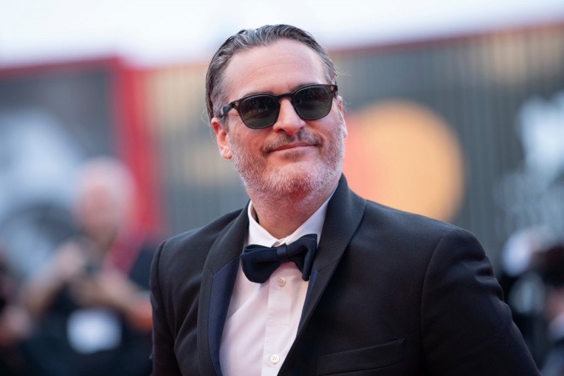 Joaquin Phoenix Perankan Napoleon Bonaparte