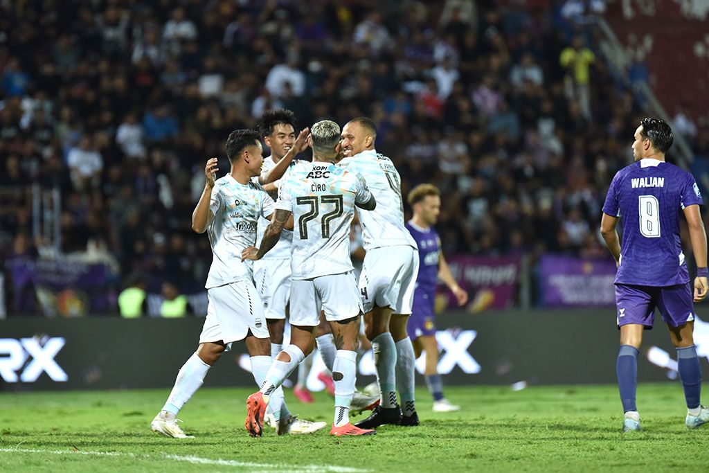 PERSIB kembali tampil dominan di Stadion Brawijaya, Kediri, dengan meraih kemenangan penting melawan Persik 0-2