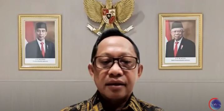 Mendagri Tito Karnavian dalam Konferensi Pers Virtual Evaluasi Pelaksanaan PPKM. Foto: Youtube Kemenko Marves