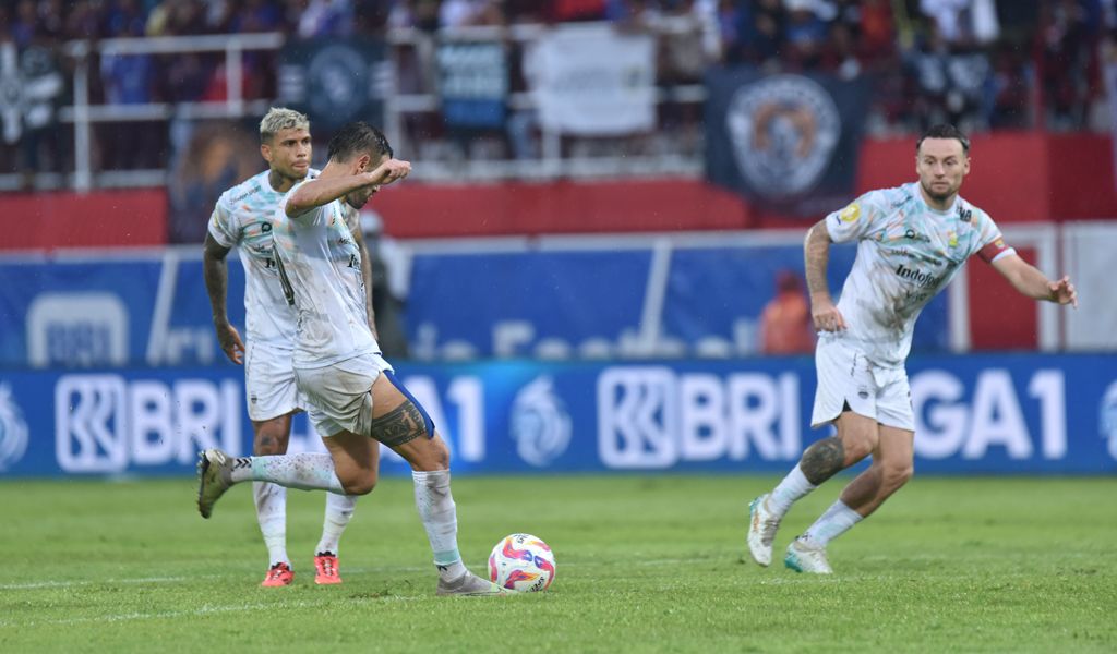 PERSIB dan Keunggulan Bola Mati: Senjata Andalan di Liga 1 2024/25