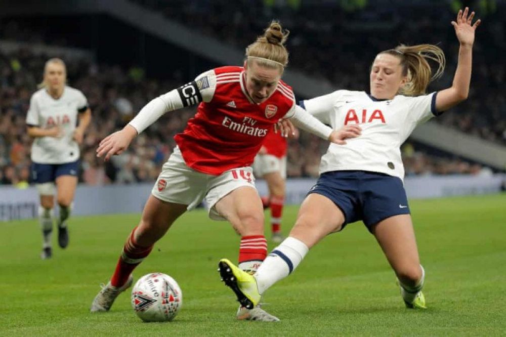 LANJUT: FIFA tegaskan tidak akan hentikan investasi untuk sepak bola wanita akibat virus corona.(Tom Jenkins/The Guardian)