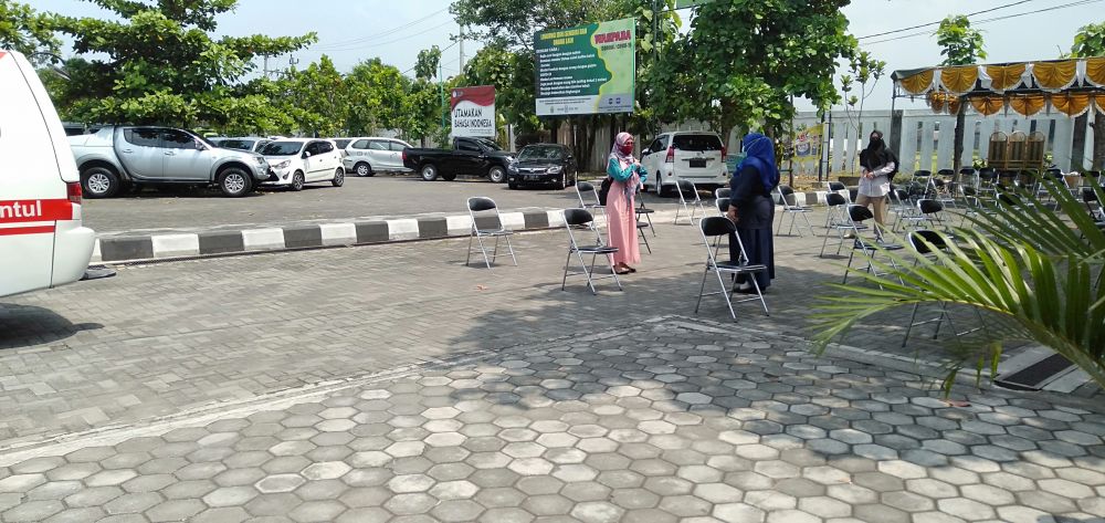 DIISOLASI: Pasien positif RDT langsung diisolasi ke rumah sakit rujukan COVID-19. (FOTO: HMP/hdw)
